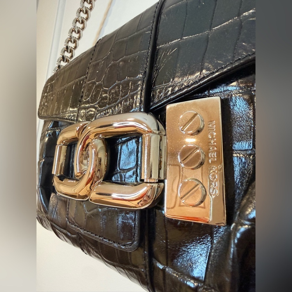 Michael Kors MK Black Leather Shoulder Bag / Purse - Picture 3 of 7